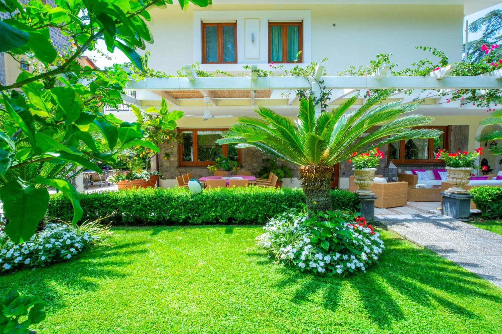 Sorrentovibes - Villa In Sorrento Center With Gardens And Outdoor Space Exterior foto